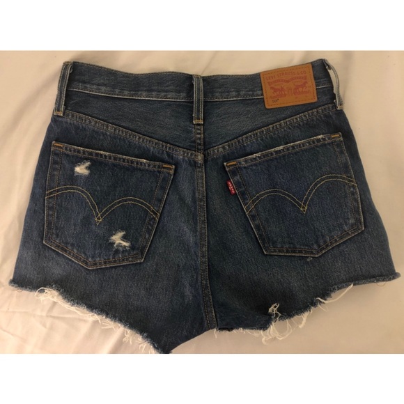 Levi’s Shorts - Picture 4 of 5